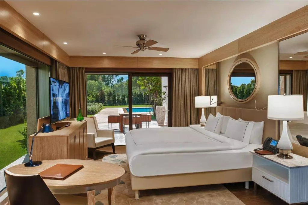 هتل رگنوم کاریا بلک آنتالیا